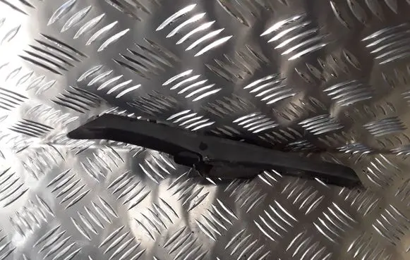 Toyota Verso Fender end trim 