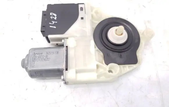 Volkswagen PASSAT B7 Rear door window regulator motor 3C0959795 962619100 7746021200