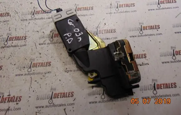 Mitsubishi Carisma Front door lock