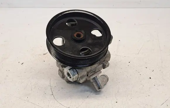 BMW 5 E60 E61 Power steering pump 7681955 7681955177