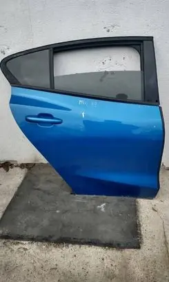 Ford Focus Rear door