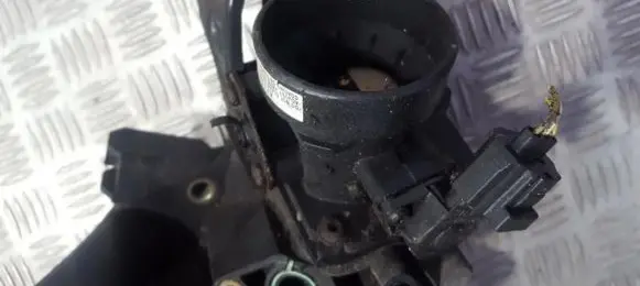 Ford Focus Throttle valve XS4UAG XS4U-AG