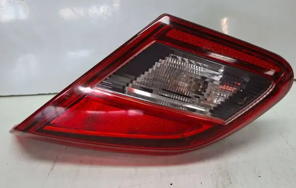 Opel Corsa E Tailgate rear/tail lights S27612929 13428460