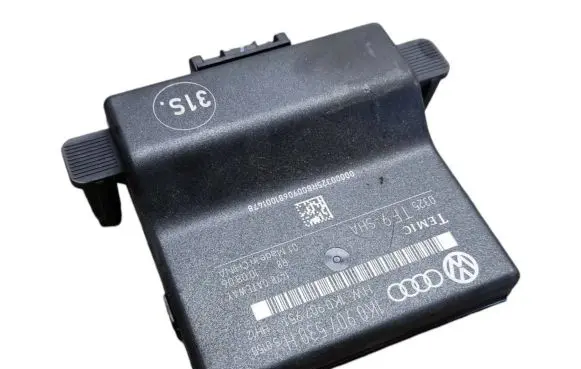 Skoda Octavia Mk2 (1Z) Gateway control module 1K0907530H 1K0907951