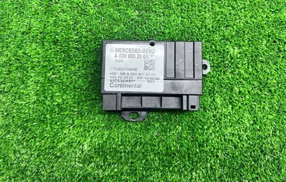 Mercedes-Benz C W205 Fuel injection pump control unit/module A0009003101 170082070429E A2C53406807