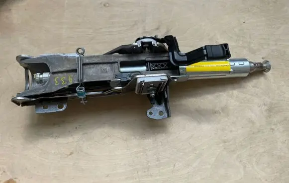 Mercedes-Benz Sprinter W907 W910 Steering wheel axle A9104604900