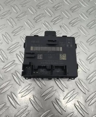 Volkswagen PASSAT B8 Door control unit/module 5Q0959595K 8W1959595D