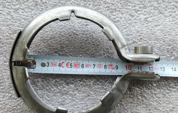 Mercedes-Benz E C207 W207 Muffler pipe connector clamp 927568