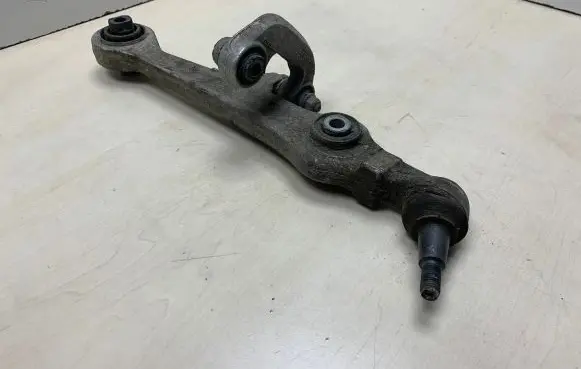 Volkswagen PASSAT B5.5 Front control arm