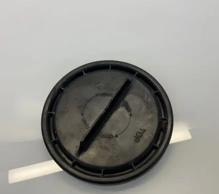 Headlight/headlamp dust cover