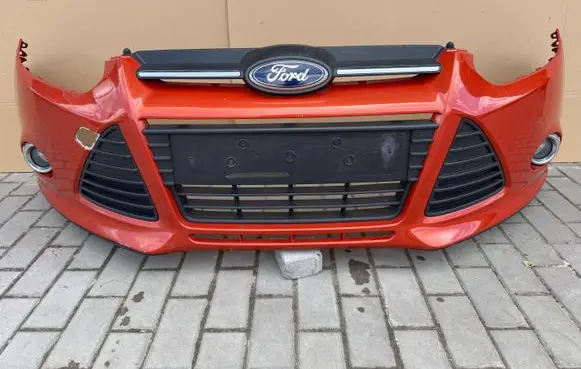 Ford Focus Front bumper BM5117757A