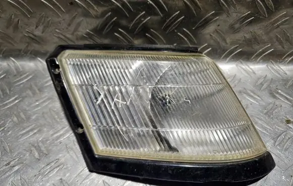 Nissan Sunny Front indicator light 21263209