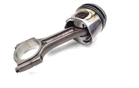 Nissan X-Trail T31 Piston with connecting rod M9R