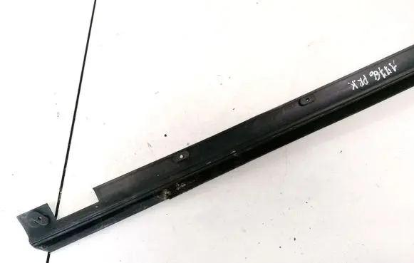 Audi A4 S4 B5 8D Front door glass trim molding 8D0837477 USE