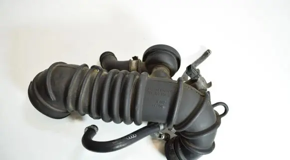 Audi A4 S4 B6 8E 8H Air intake hose/pipe 06B133356N 8E0133781 058103493A