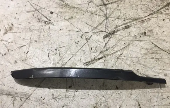 Front bumper splitter molding