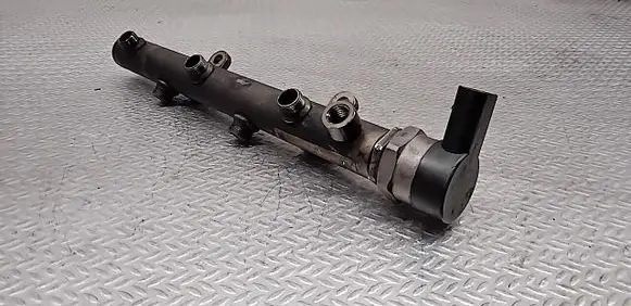 Audi A8 S8 D3 4E Fuel main line pipe 059130090AG 0281002854