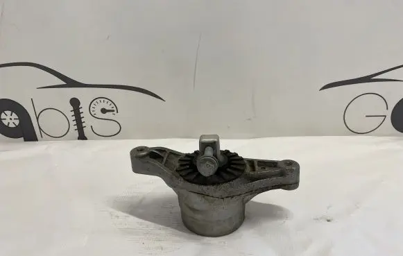 Maserati Levante Engine mount bracket 06700036290