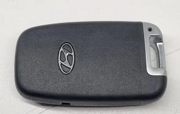 Hyundai i30 Ignition key/card 2010DJ1689 SVIMDFEUO3