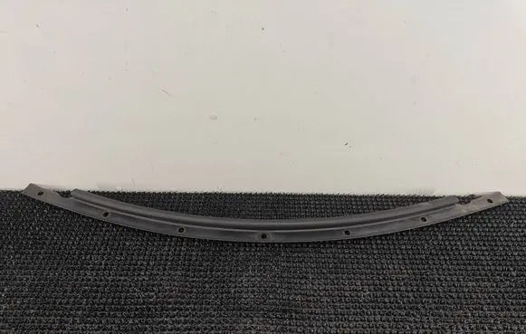 BMW Z4 E85 E86 Front bumper mounting bracket 