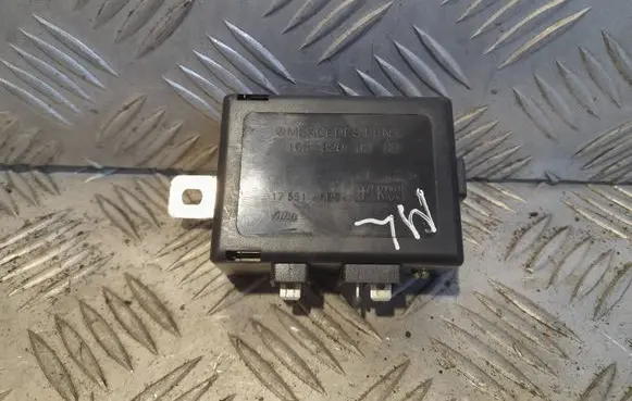Mercedes-Benz ML W163 Aerial antenna amplifier 1638200289