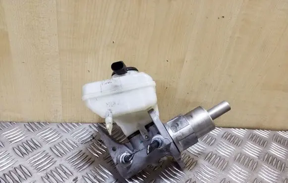 Audi A6 C7 Master brake cylinder 8K0611301A