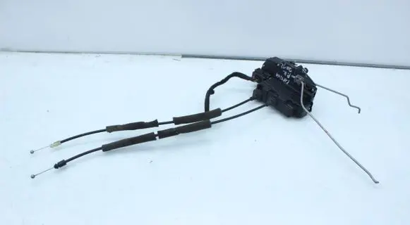 Chevrolet Captiva Front door lock 6109