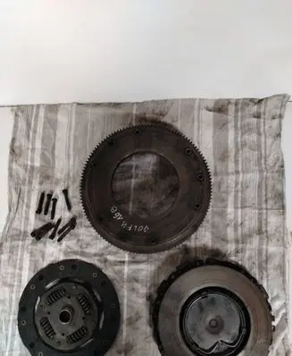 Volkswagen Golf IV Clutch set kit 027105273D
