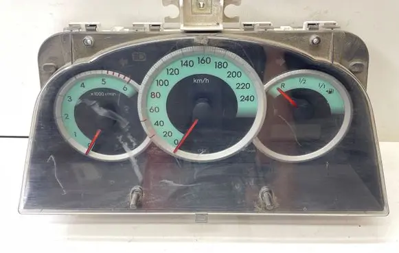 Toyota Corolla Verso E121 Speedometer (instrument cluster) 838000F090 MB2574303100