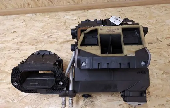 Interior heater climate box assembly