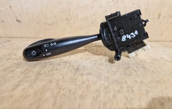 Toyota Yaris Indicator stalk 1736481 173648