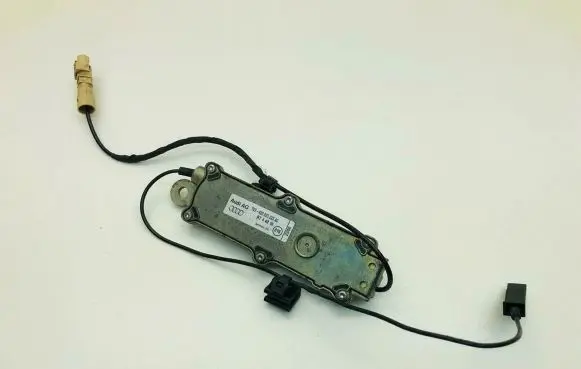 Audi R8 42 Aerial antenna amplifier 420035225AC