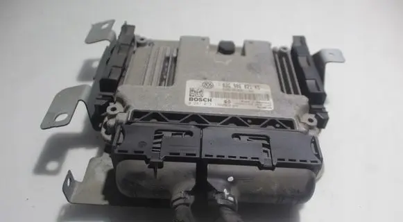 Volkswagen Touran I Engine control unit/module ECU 0281013196
