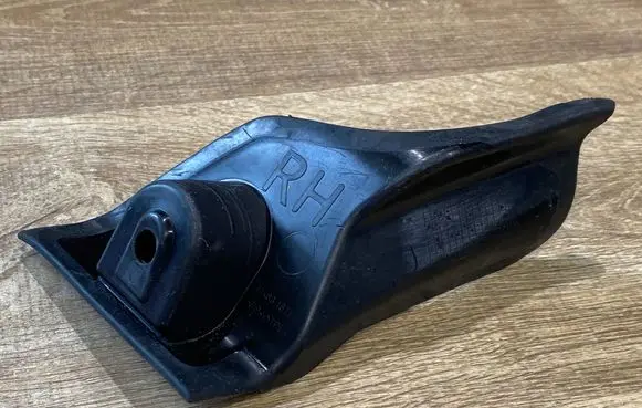 Jaguar F-Pace Fender end trim HK8316114