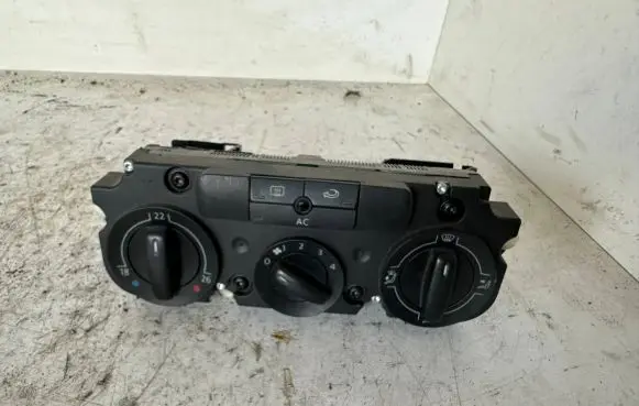 Volkswagen Golf Plus Climate control unit 5hb009327 5HB00932727
