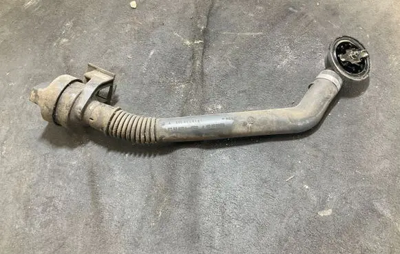 Mercedes-Benz Sprinter W906 Oil fill pipe A6510100169 0212632A 4401208