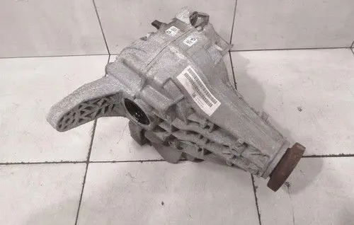Porsche Macan (95B) Rear differential/diff mount bracket 95B525015N