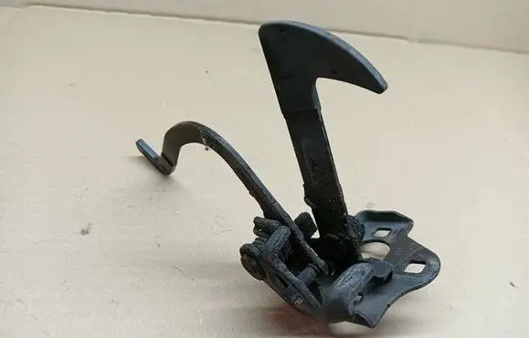 Nissan Juke I F15 Engine bonnet/hood lock/catch 1Z0823480