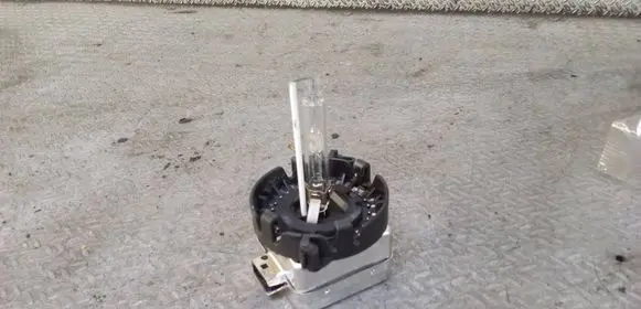 Ford Kuga I Xenon bulb D1S6000K