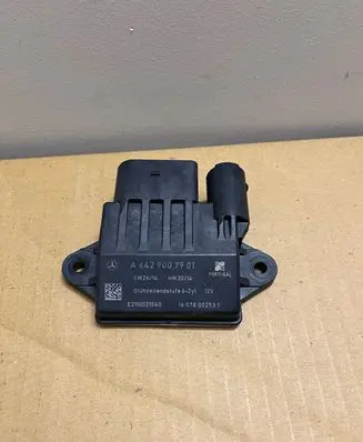 Mercedes-Benz GLE (W166 - C292) Glow plug pre-heat relay A6429007901 E2110021040 16078002531