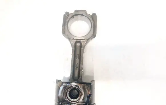 Chevrolet Captiva Piston with connecting rod