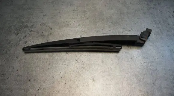 KIA Sorento Rear wiper blade arm