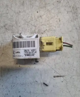 Volkswagen PASSAT B5.5 Airbag deployment crash/impact sensor 77970-SAa-N912-M1