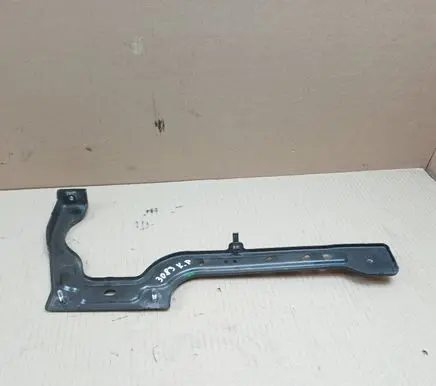 Skoda Enyaq iV Headlight/headlamp mounting bracket 5LA805475