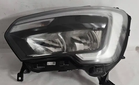 Renault Master III Headlight/headlamp 260607867R