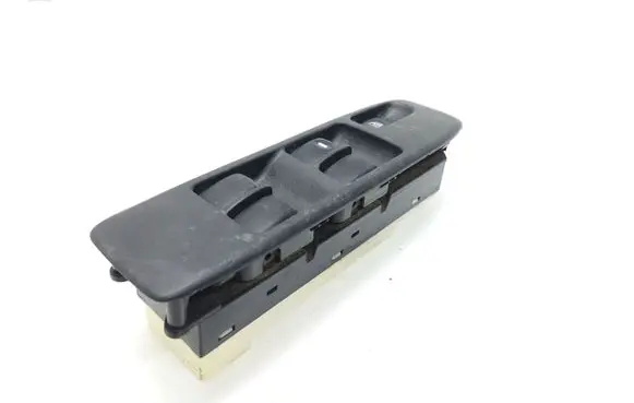 Mitsubishi Pajero Electric window control switch MR445652 C8DD251M