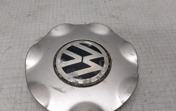 Volkswagen Golf III Original wheel cap 1H0601149S