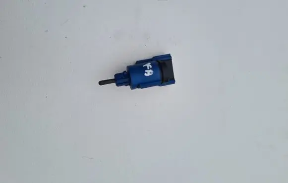 Skoda Fabia Mk1 (6Y) Clutch pedal sensor 1J0927189 1J0927189F