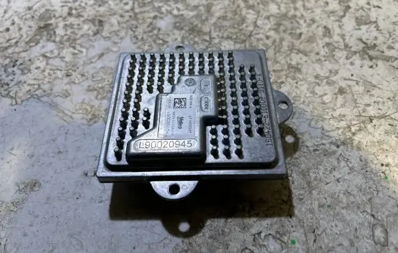 Jeep Grand Cherokee Headlight ballast module Xenon L90035854 L1H05S07 BBDWK14