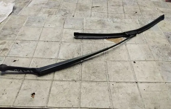 Audi A6 S6 C5 4B Front wiper blade arm 4B1955408A